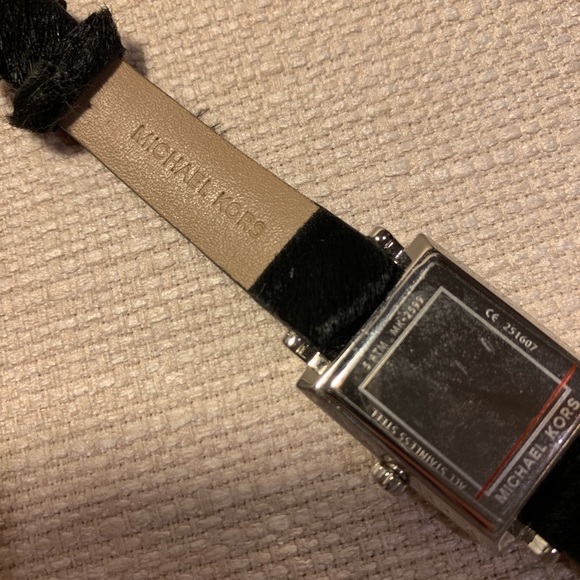 MICHAEL KORS WATCH - Picture 7 of 8